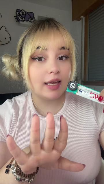 @- Alejandra 🐱💕