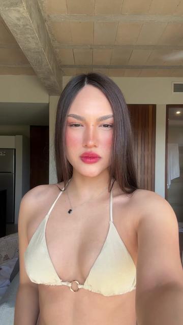 @nicolehertor