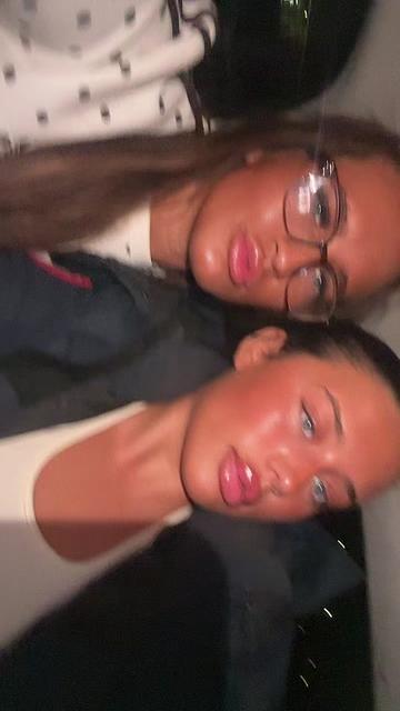 @hrglowellie