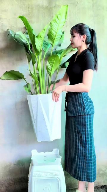 @Tiệm L&aacute; Nhỏ