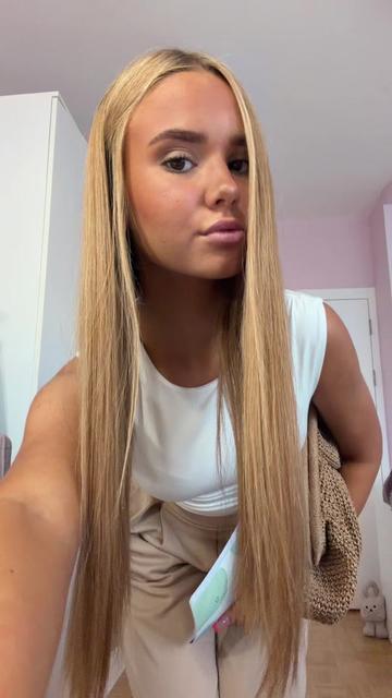 @лара