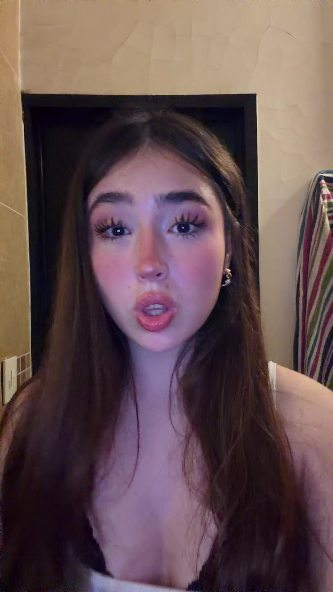@kamihickman_