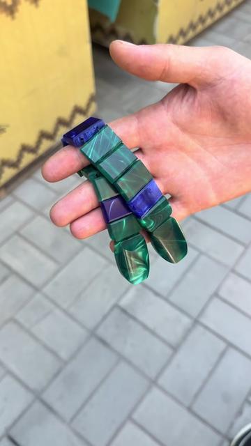 @Թզբեխ (Четки)