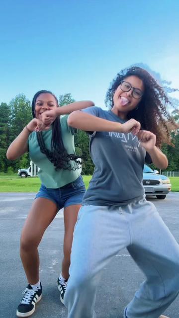 @Nilyyy🇨🇻🇪🇨