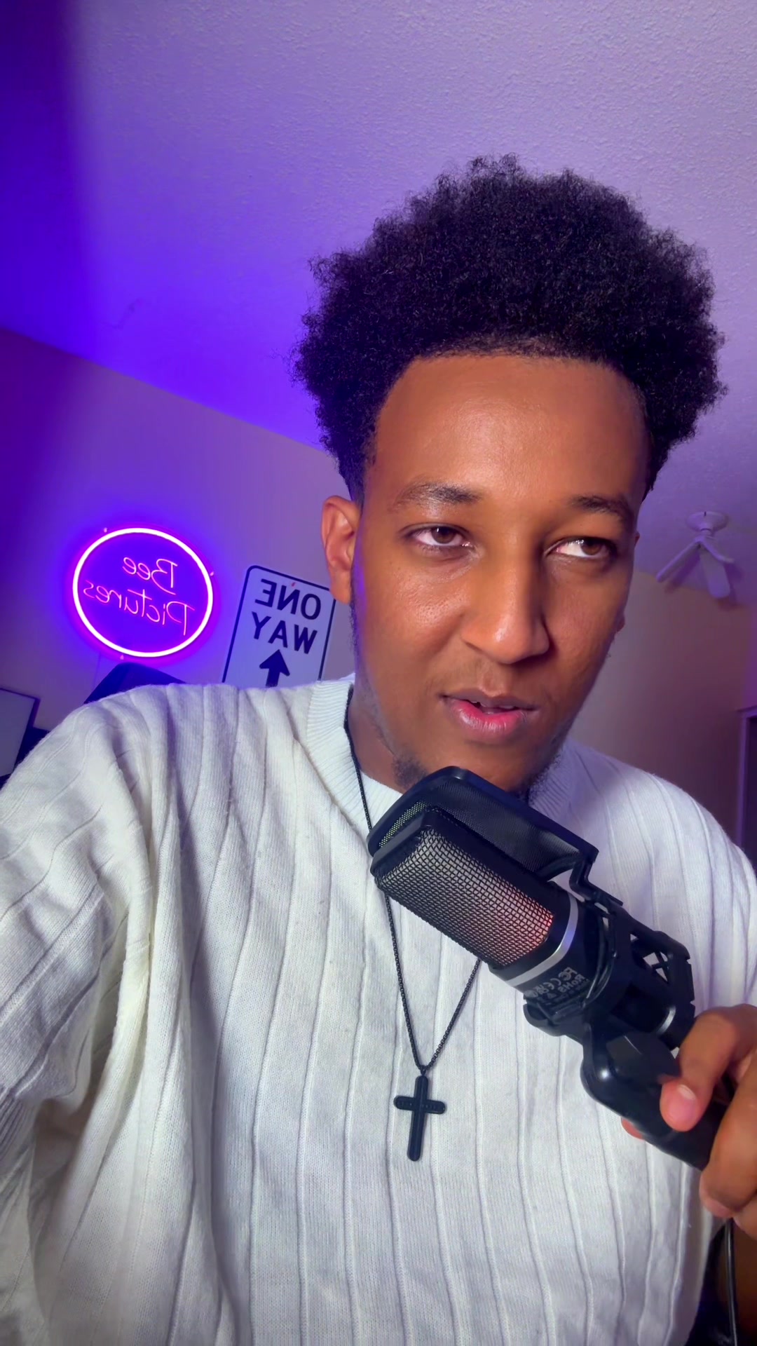 @BEE