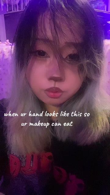 @akira ᥫ᭡.