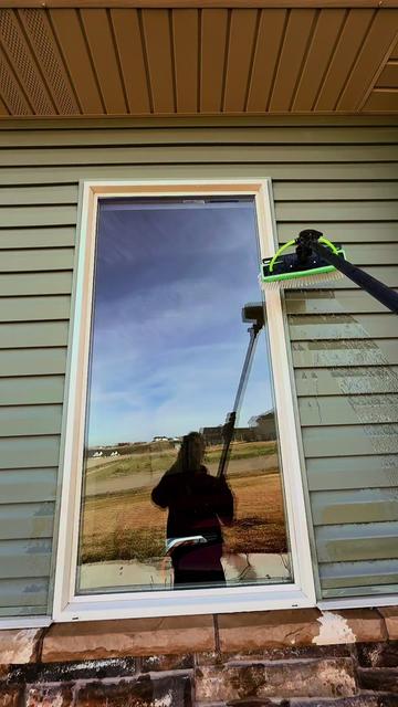 @wakewindowcleaning