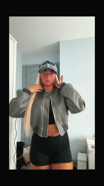 @Paigehannonx