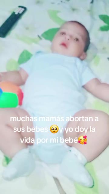 @la florecita olanchana❤️ 👸👸