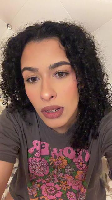 @🦋