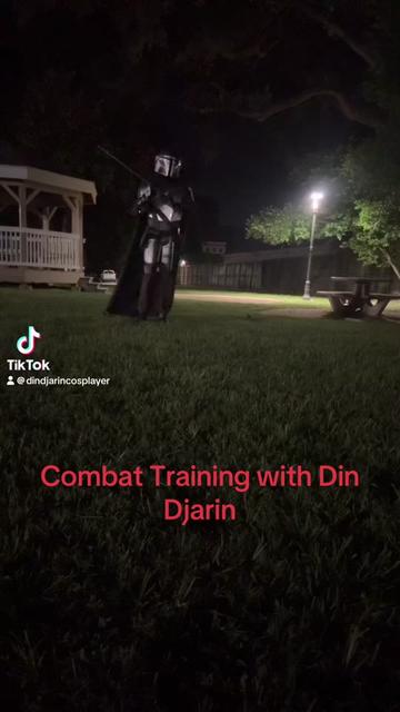 @DinDjarinCosplayer