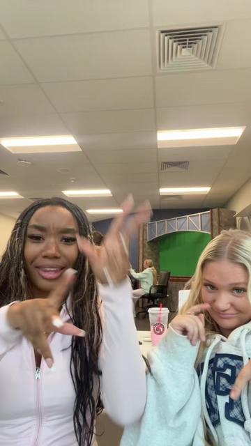 @𝒞𝑒𝓈𝒾𝓁𝓎 👸🏽🎀