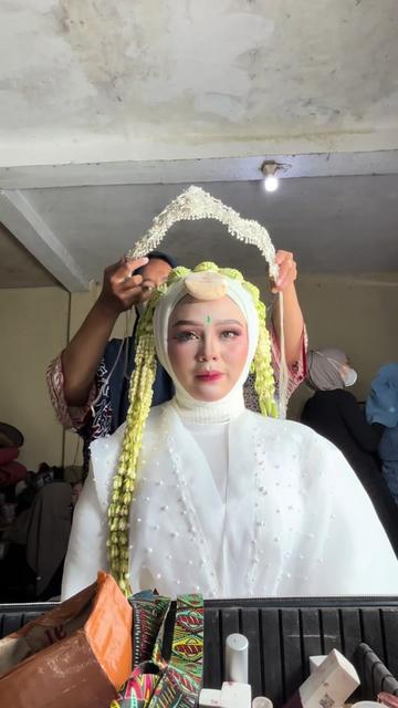 @nazma makeup