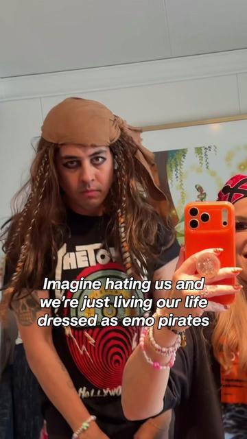 @realnickandash