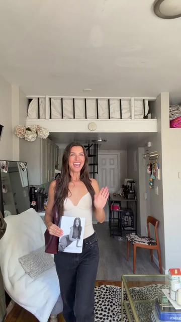 @CAROLINE KARWOSKI