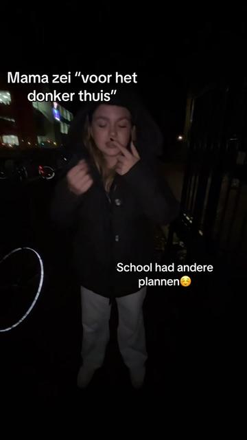 @𝐄𝐬𝐦𝐞𝐞𝐒𝐩𝐚𝐦