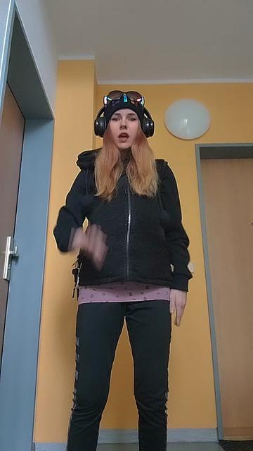 @x.ixts_leny