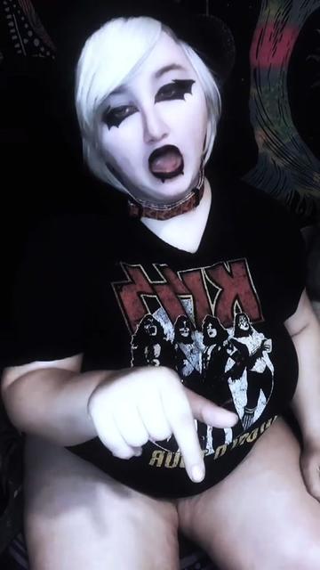 @sp00ky_treats