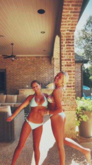 @SocialBaddies