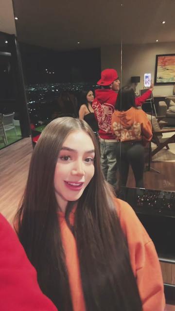 @Memo pi&ntilde;a 🍍