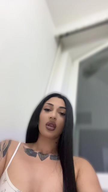 @♥️𝓥𝓪𝓵𝓮𝓷𝓽𝓲𝓷𝓪🖤