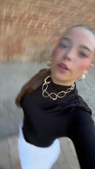@charlote