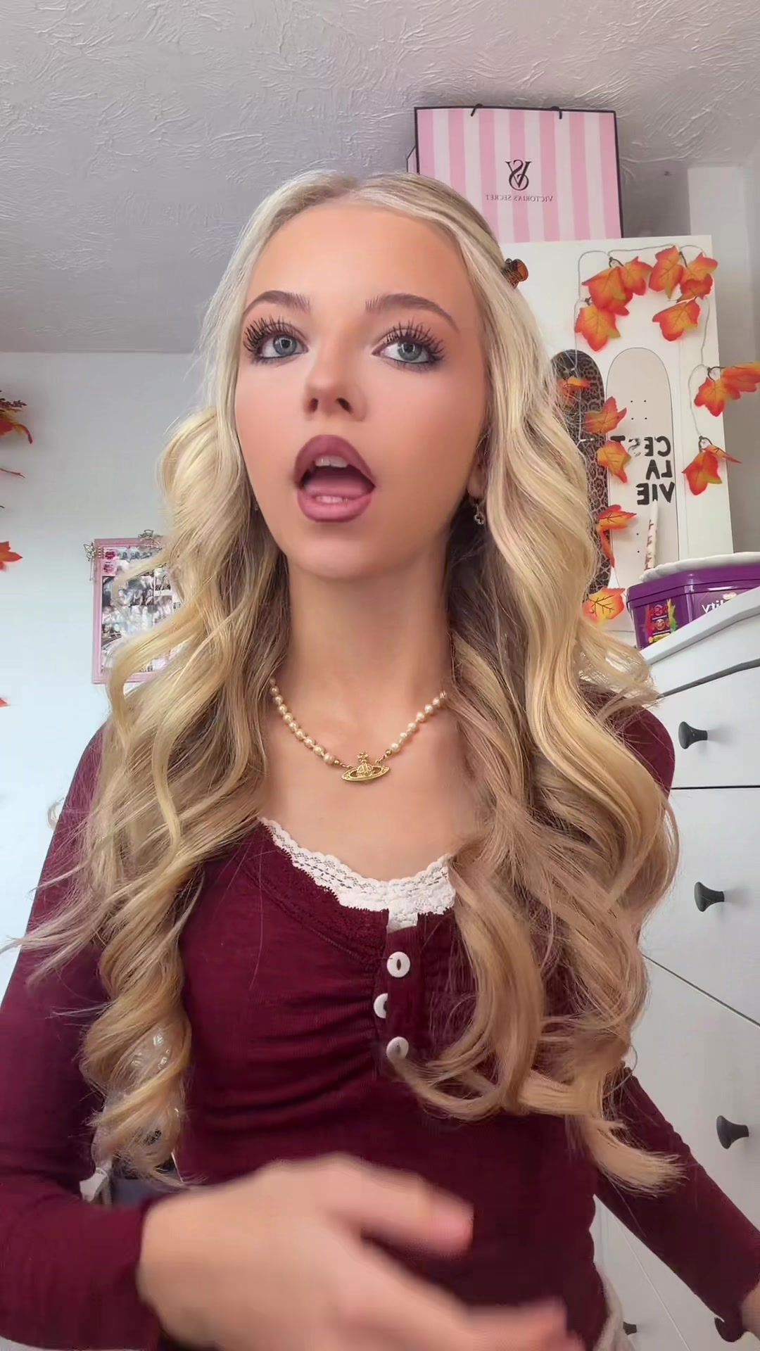 @𝐜𝐡𝐥𝐨𝐞́🍸