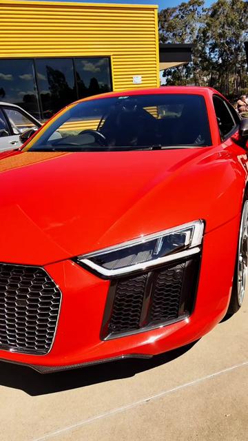 @TheIntern