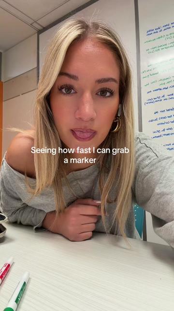 @caitlynnavery