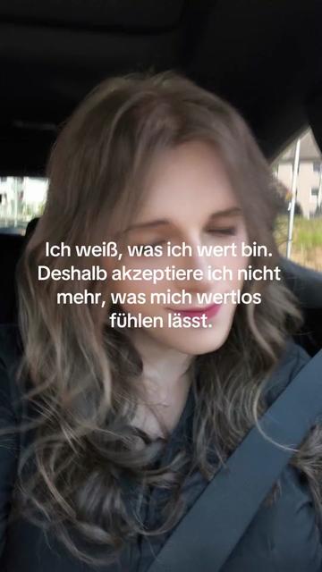 @Laurababyemily