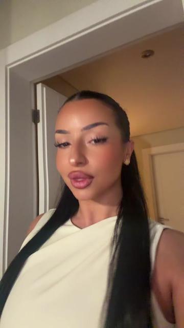 @&Aacute;gata Marques