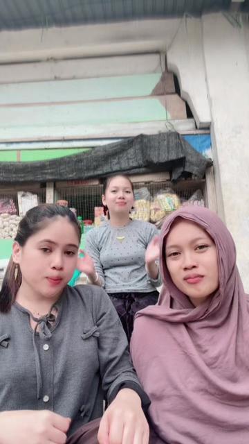 @Leni