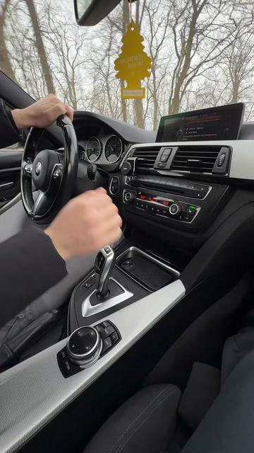 @Razvna95RZV