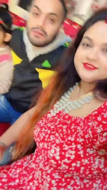 @MAAHI NEGI 👸