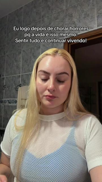 @Vitória Eva Mello