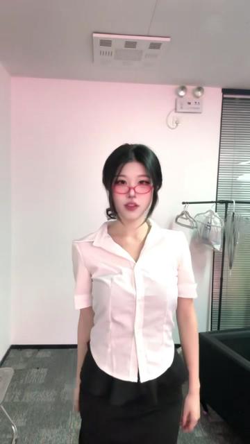 @Isabella