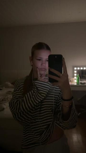 @𝓶𝓲𝓪𝓾