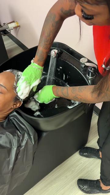 @Houston&rsquo;s Braider/Lash Tech