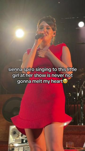 @siennaspirodaily (fan)