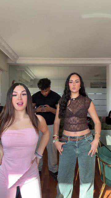 @caarlaaxx_