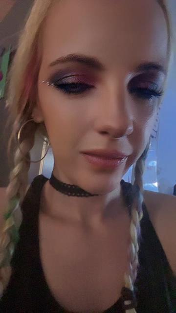 @miss_mercedesbenz
