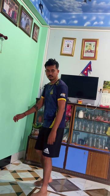 @Niraj Luitel(चरि भाइ)