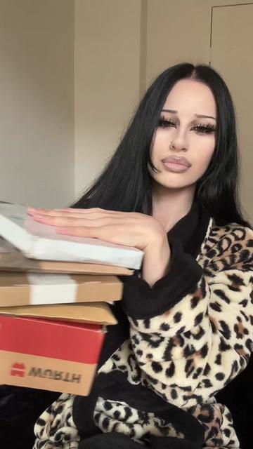 @Eva Meganosova