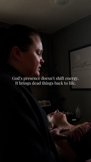 @Sacred.Beauty