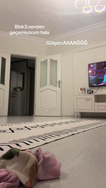 @Ebru Uzun