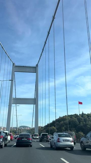 @Ebru Uzun