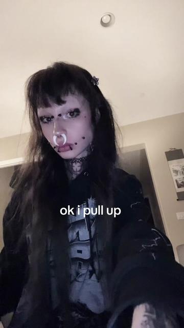 @𖦹 sofie 𖦹