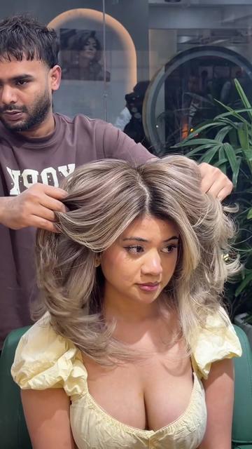 @Munney salon