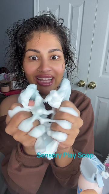 @MakeupLaveena