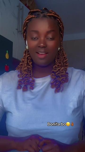 @Uncandia Badjuda Rica👸🏾🦋